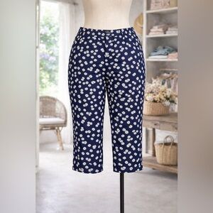 St. John's Bay Mid Rise Secretly Slender Capris